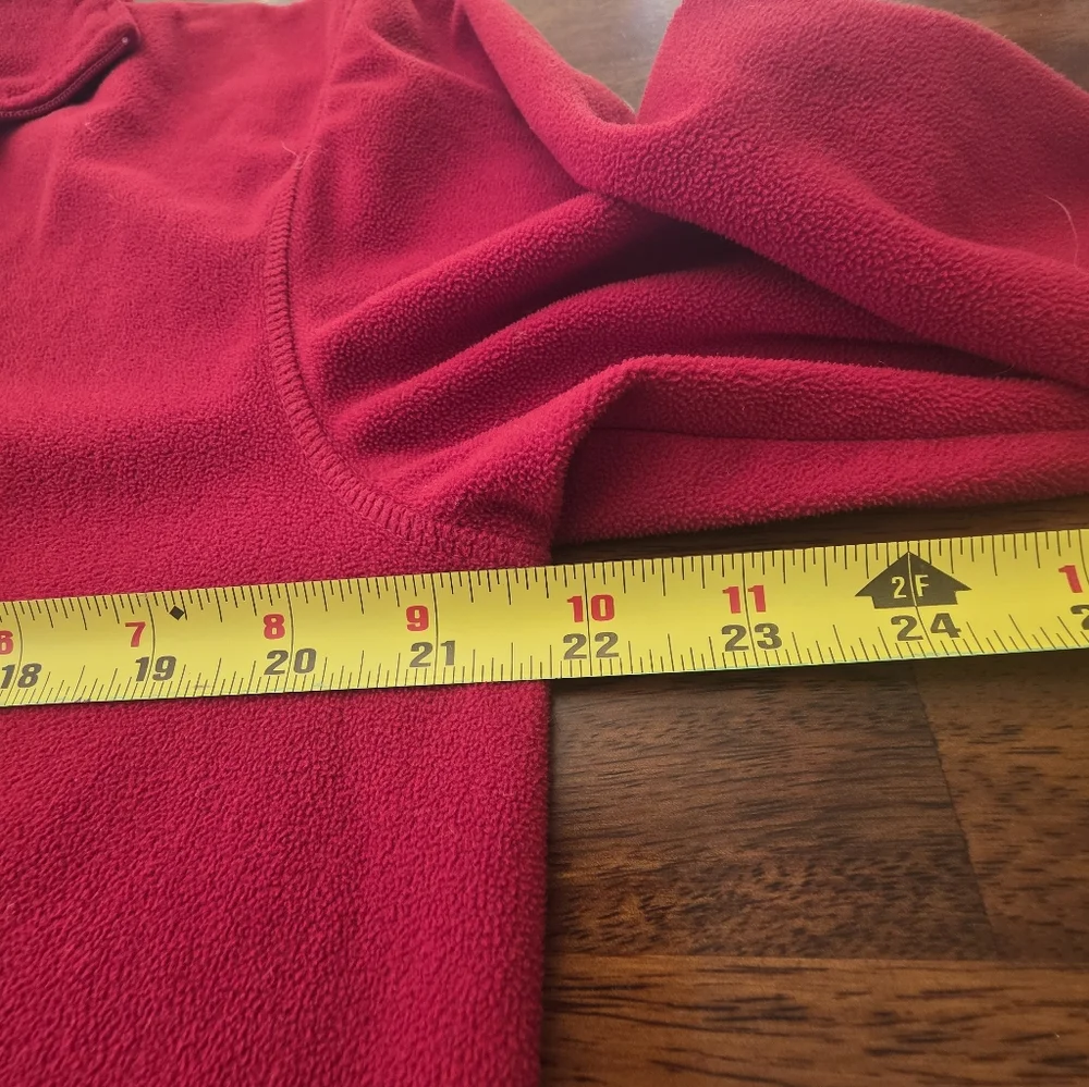The North Face Mens  Red Fleece Pullover Medium.    ‎        Sku 98